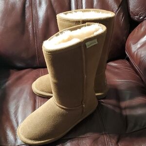 BearPaw Tan Sheepskin Boots